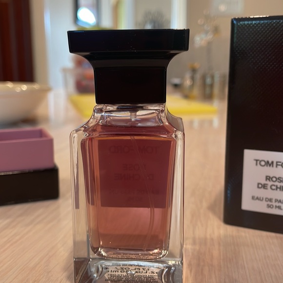 Tom Ford ROSE DE CHINE Eau De Parfum 50 ML - Picture 5 of 12